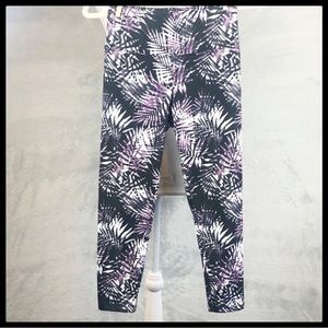 Balance Collection Yoga Capris Size S